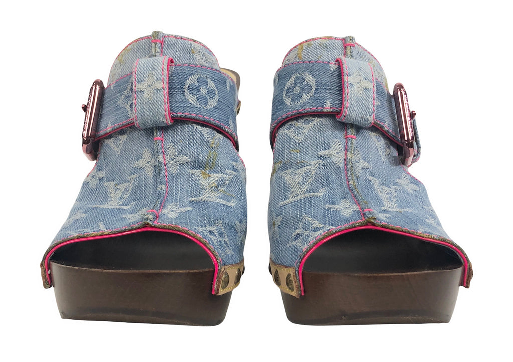 Cloth mules & clogs Louis Vuitton Other size 39 EU in Cloth - 8189993